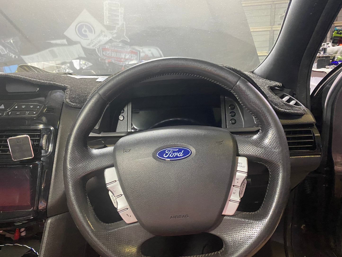Ford Falcon FG 08-16 Dash Mount