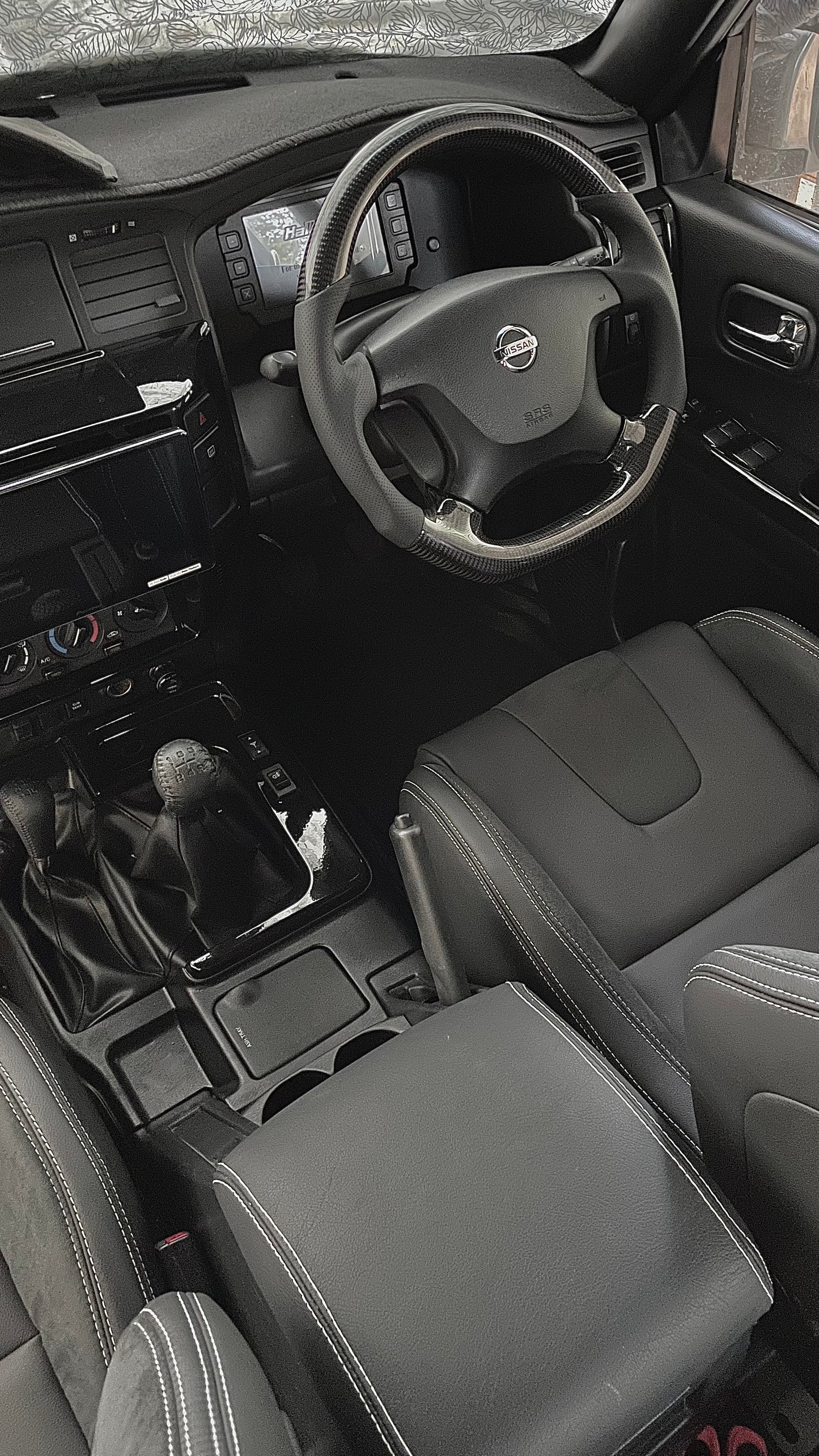 Nissan Patrol Y61 GU Series 4 ST Dash Mount