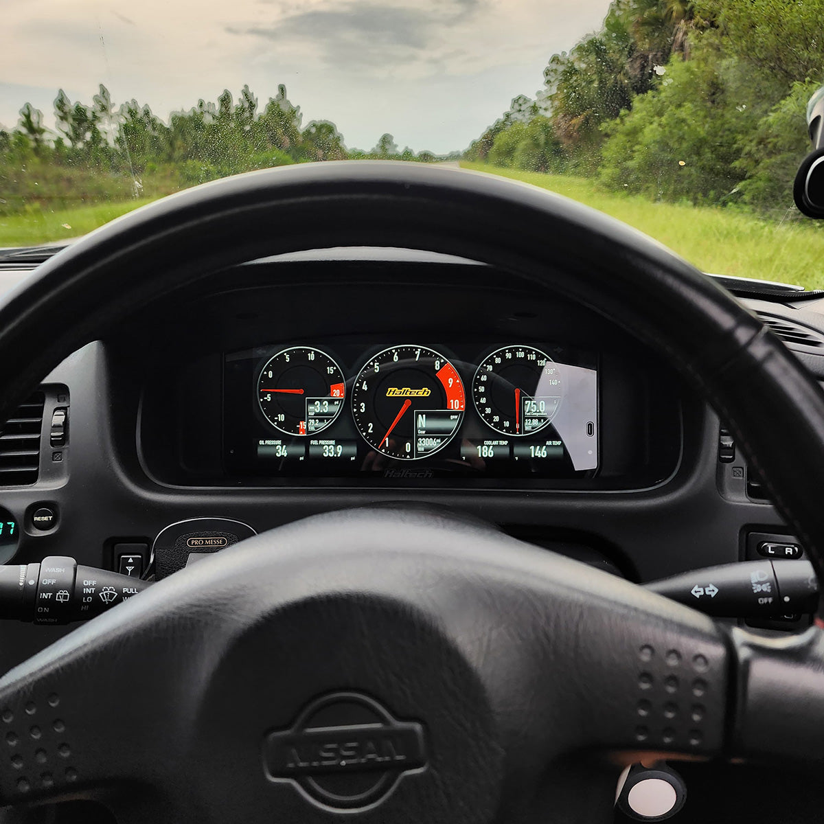 $300 OFF Haltech uC-10 Display and Mako Dash Mount Combo