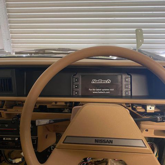 Datsun Bluebird 910 Dash Mount