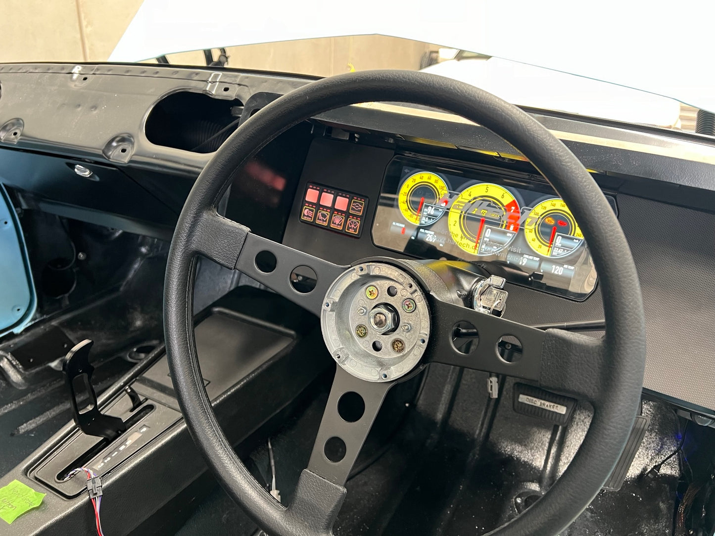 Holden HQ Dash Mount