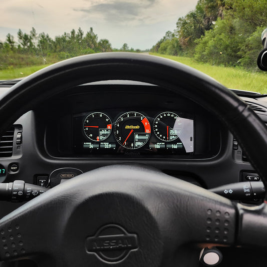 $300 OFF Haltech uC-10 Display and Mako Dash Mount Combo